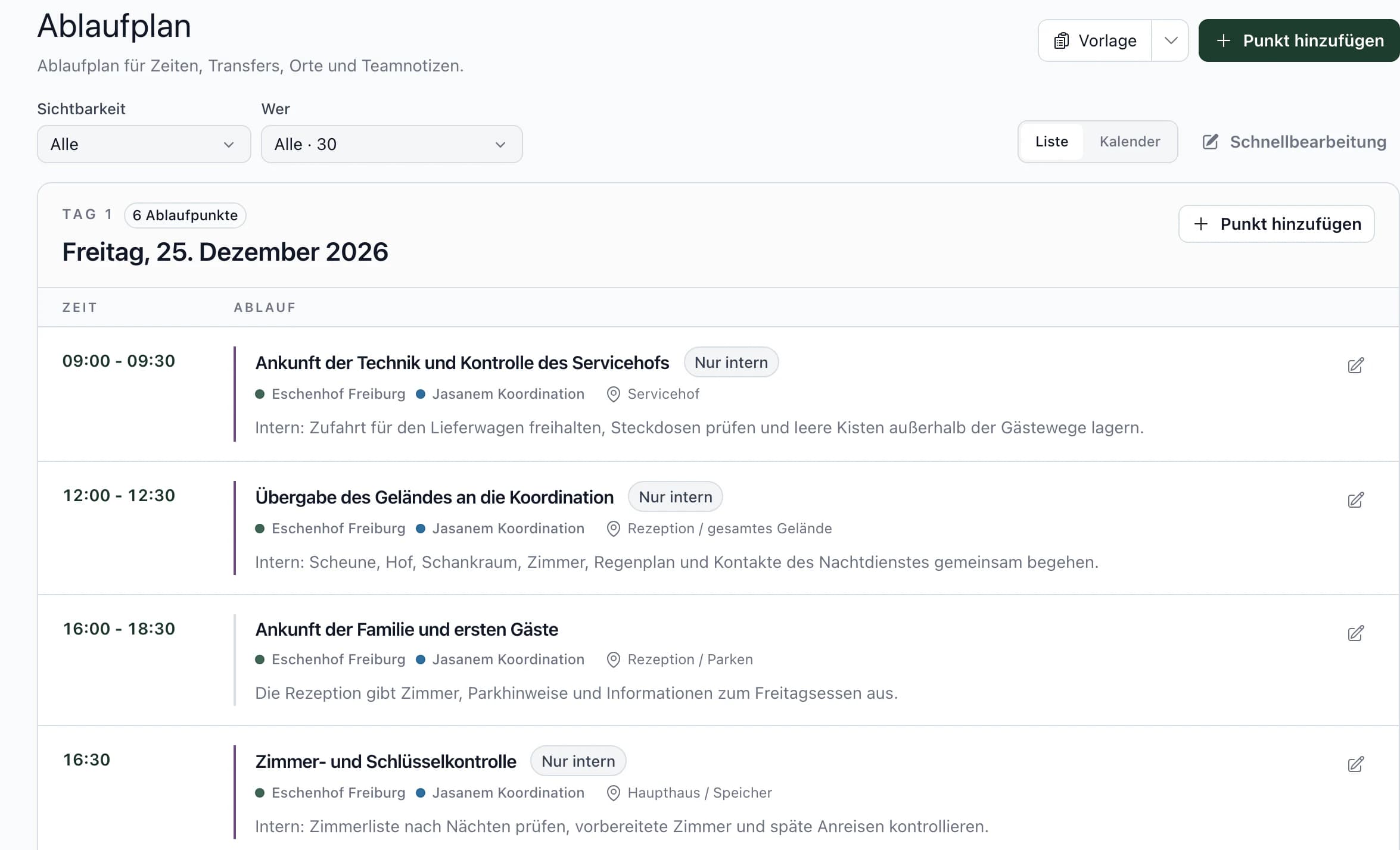 Tagesablauf mit Uhrzeiten, Dienstleistern, Orten und internen Notizen