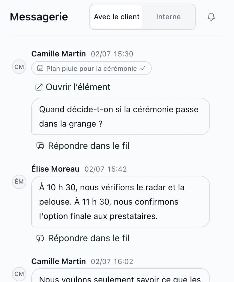 Communication sur téléphone, sélecteur Avec le client et Interne, et question d'Camille Martin liée au Plan de repli en cas de pluie