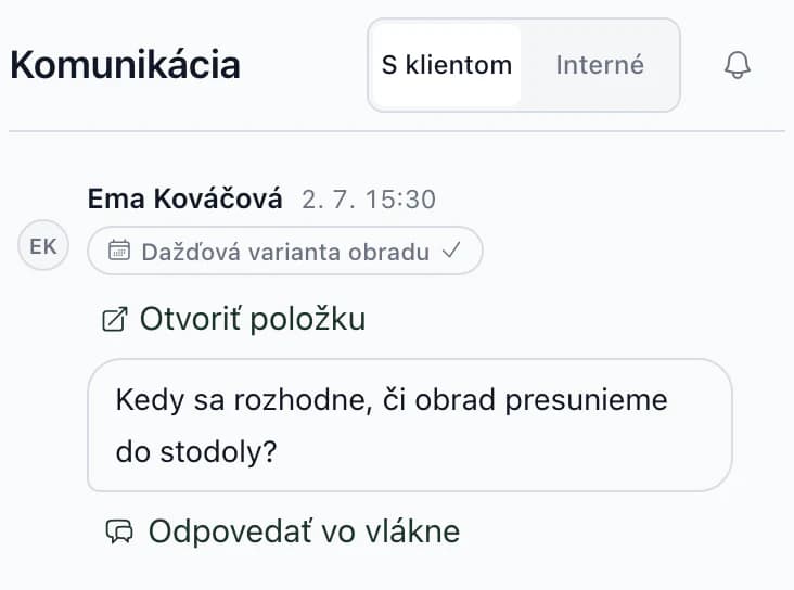Správa klientky Emy Kováčovej pri bode Variant obradu v prípade dažďa: kedy sa rozhodne, či obrad presunieme do stodoly