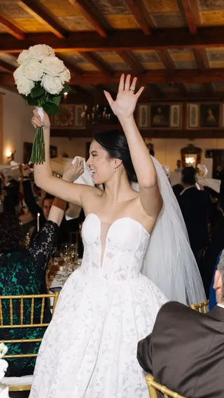 Svatba na místě Zámek Niměřice (Love Weddings), příspěvek @loveweddingsprague z roku 2024