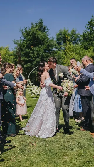 Svatba na místě Samota Pierre (Novelin weddings), příspěvek @novelin.weddings z roku 2025