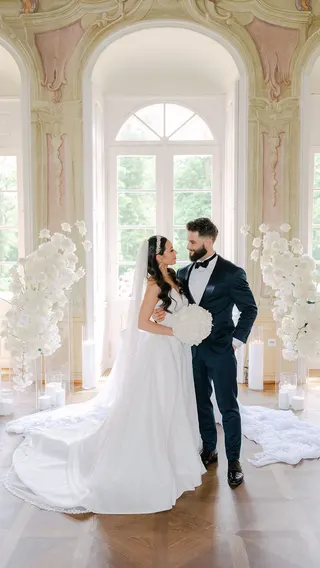 Svatba na místě Zámek Bon Repos (Love Weddings), příspěvek @nyfiko_svatby_a_eventy z roku 2025