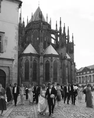 Svatba na místě Lobkowicz Palace (TrueWedding), příspěvek @daina.hazel z roku 2025