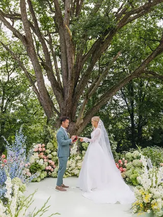 Svatba na místě Chateau Mcely (Boutique Weddings), příspěvek @boutiqueweddingsprague z roku 2025