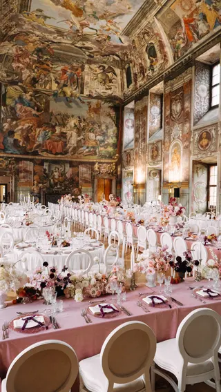 Svatba na místě Trojský zámek (Boutique Weddings), příspěvek @boutiqueweddingsprague z roku 2025