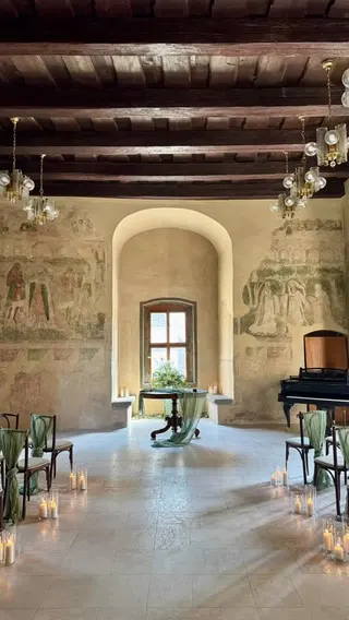 Svatba na místě Zámek Blatná, příspěvek @castle.blatna z roku 2026