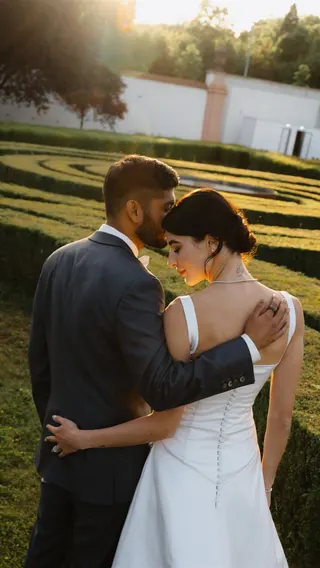 Svatba na místě Trojský zámek (Julie May Weddings), příspěvek @juliemayweddings z roku 2026