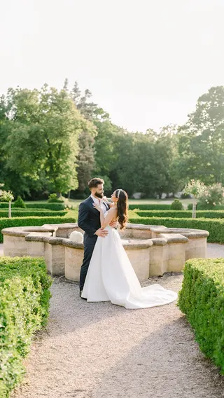 Svatba na místě Zámek Bon Repos (Love Weddings), příspěvek @loveweddingsprague z roku 2026