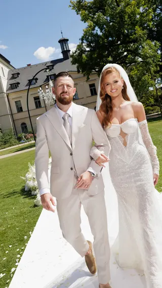 Svatba na místě Chateau Mcely (Sweet Chic Weddings), příspěvek @raevfilm z roku 2026