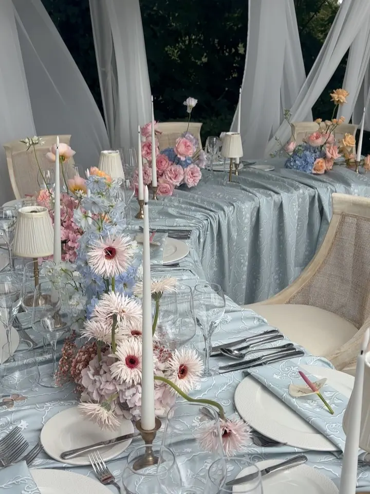 Svatba na místě Villa Richter (Exclusive Weddings in Prague by Andrea Haman), příspěvek @andrea_haman_wedding_planner z roku 2026