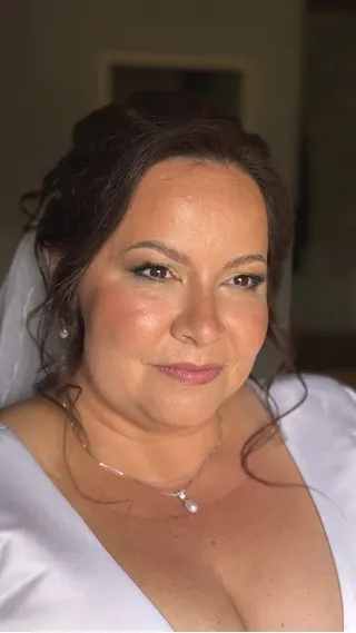 Svatba na místě Statek Pazderna (MF Events), příspěvek @beny.makeup.hair z roku 2026