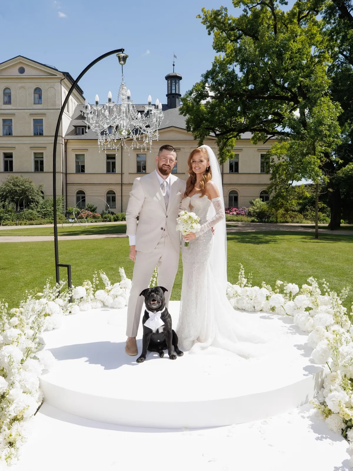Svatba – Chateau Mcely (Sweet Chic Weddings)