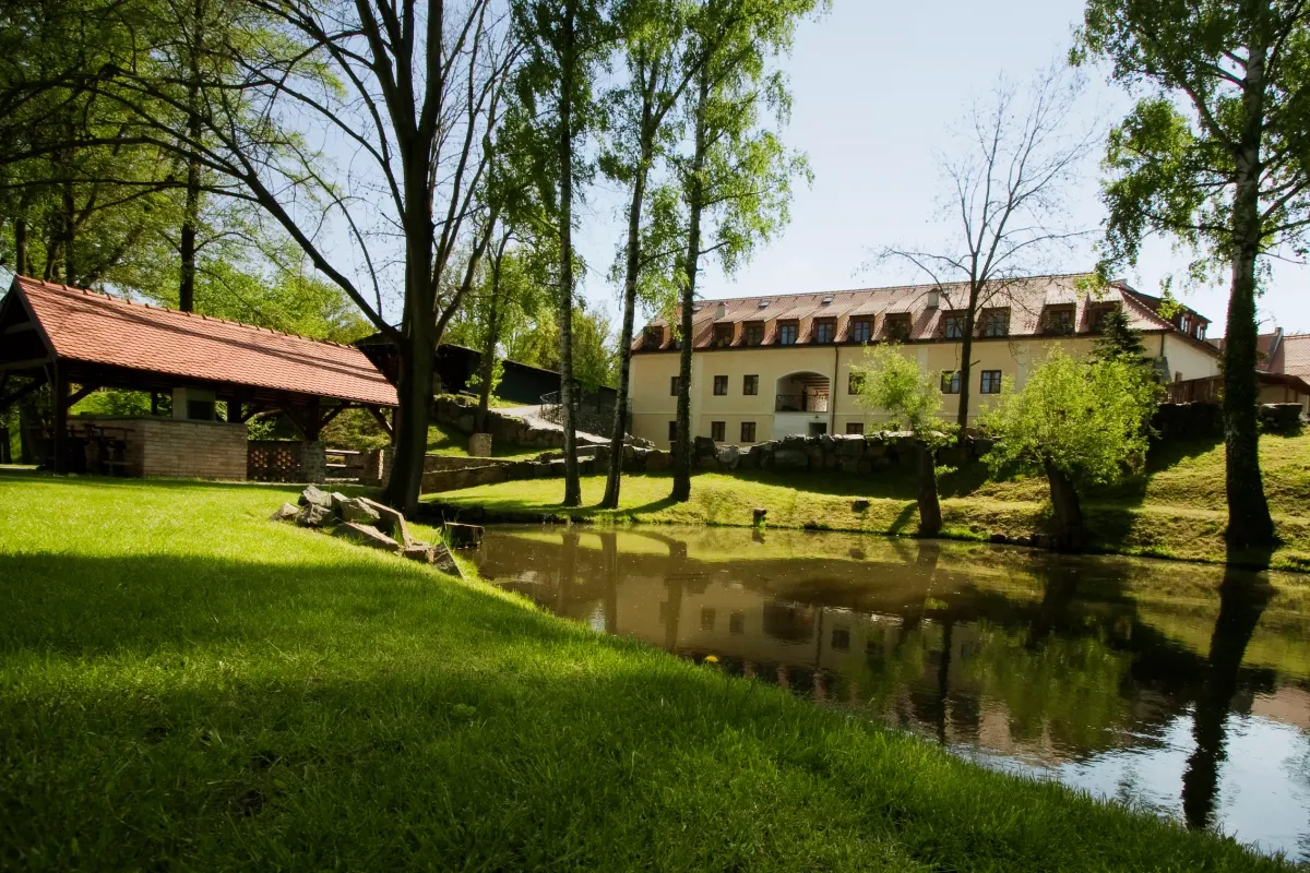 Svatební místo – Hotel Všetice, Netvořice (3. fotografie)