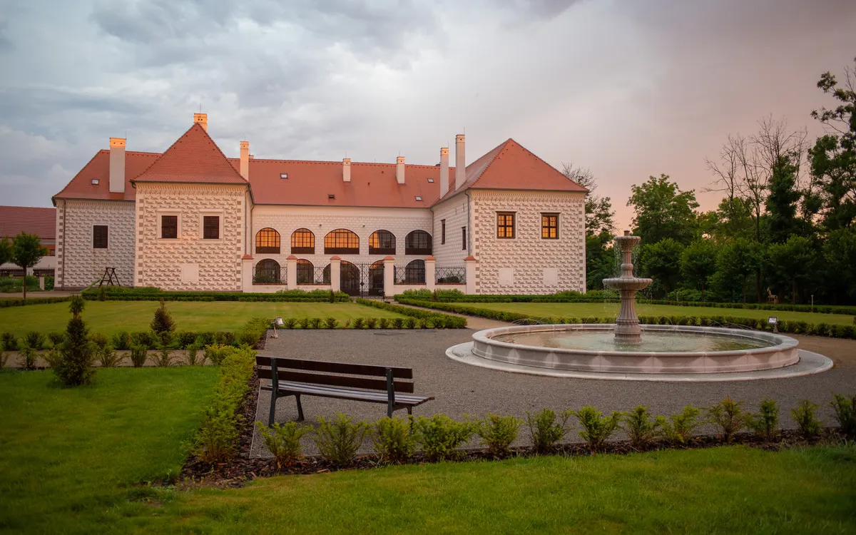 Svatební místo – Hotel Zámek Valeč (2. fotografie)