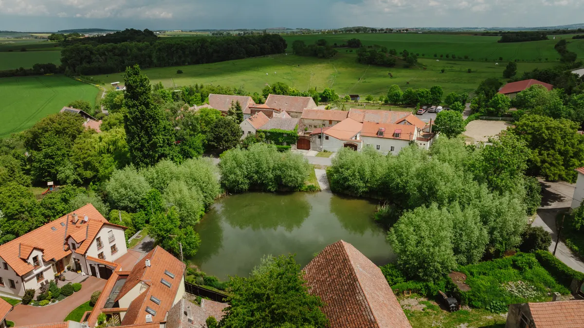 Svatební místo – Statek Pazderna, Tuchoměřice (3. fotografie)